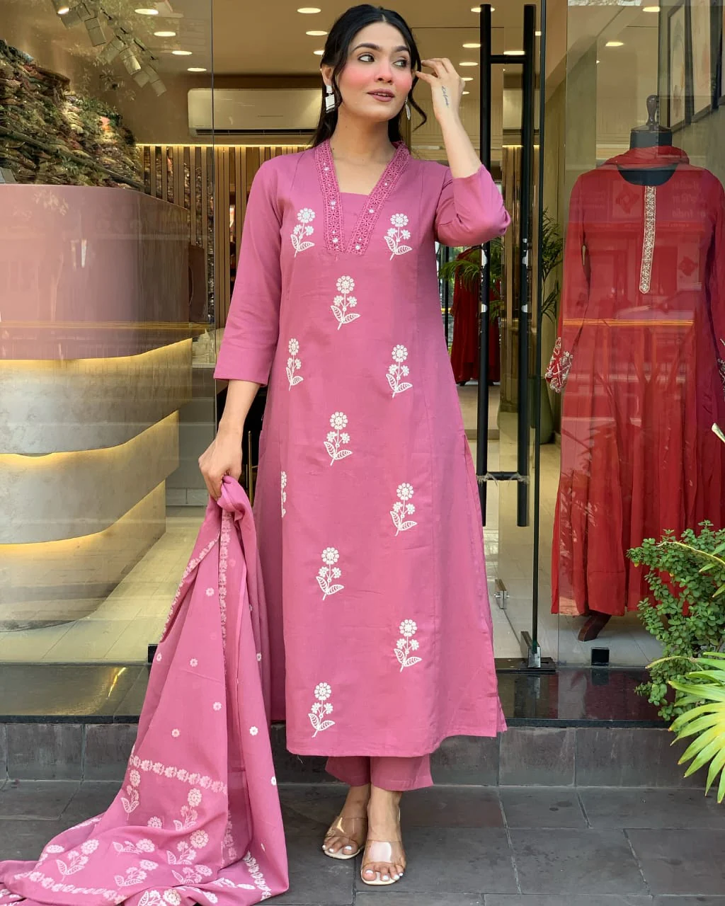 Pure Cotton Fabric Kurti Pant With Malmal Dupatta - Image 5